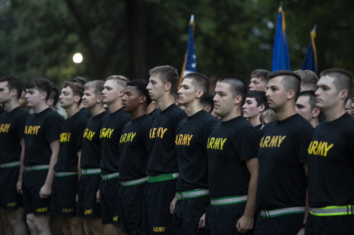 OleMiss's tweet image. This morning, the University of Mississippi ROTC program honored the victims of the 9/11 terrorist attacks on the United States with a commemorative run through campus and the city of Oxford.