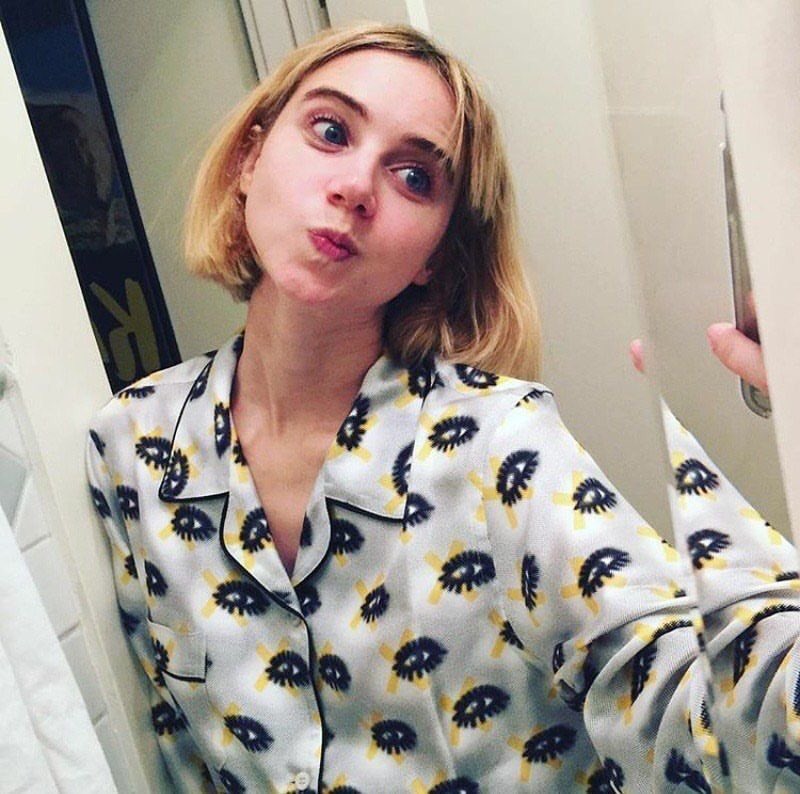 HAPPY ZOE KAZAN BIRTHDAY ZOE I LOEV U 