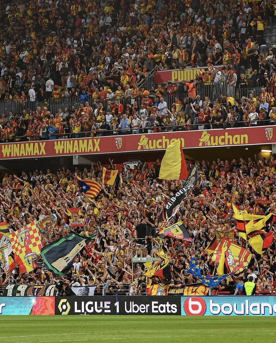 lbpubliclensois's tweet photo. 🔴 OFFICIEL ! Le stade Bollaert-Delelis va être à guichets fermés pour la 11e fois consécutive face à Troyes ! 🤩❤️💛 #RCLESTAC https://t.co/37qsh5XG0D