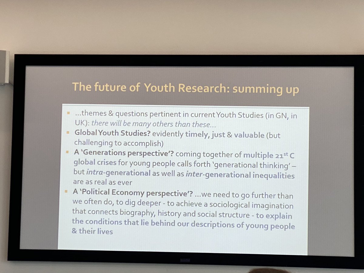 Very enjoyable listening to @RFMacDonald opening the @BSAYouthSG symposium with his considerations for the future of Youth Research #youthstudies22