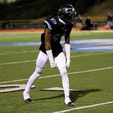 CoachJDiazMC's tweet photo. Big shoutout to @MC_Raiders alum @reececsmith @MCXCandTrack @oakparkfootball who started off his senior year catching 2 passes for 89 yds leading @mayville_FB to a 31-24 win over @WarhawkFootball @CoachStuMC @holly_coach @Jstu082 @CoachWickMC @EvanYabu @YACFoundation #805sbest https://t.co/AjwHMyEHTL