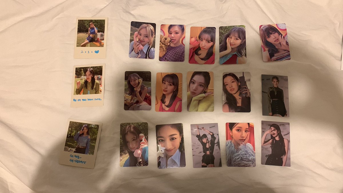 Tradingkpop2's tweet photo. WTT Twice ✨✨

Have: in photo

Want: Chaeyoung wl
                                                             
Worldwide: Yes ☺️

Location: Spain 

Please DM me if you’re interested!!
@TWICE_trades @Twicetradeonce https://t.co/ZXGZWJpbD9