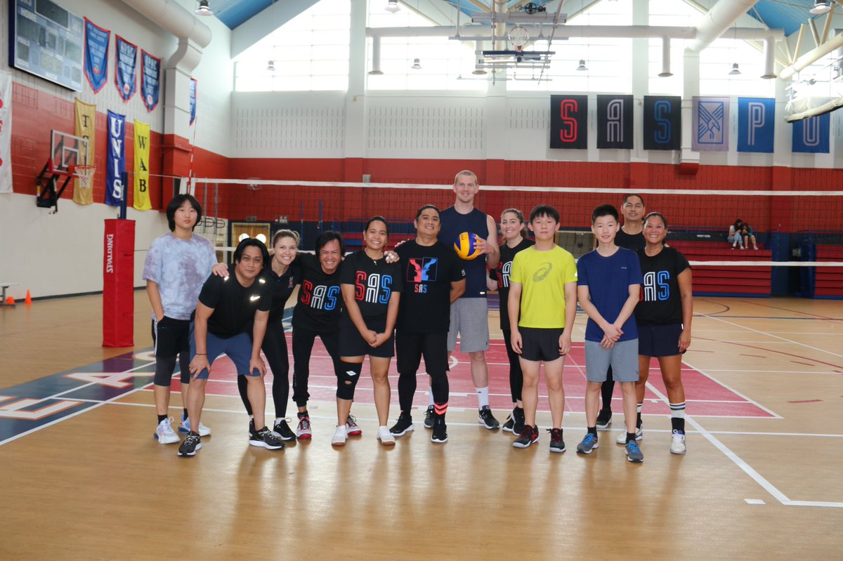 scooterh99's tweet photo. What a great afternoon! #FNL lights was an amazing success. Special thanks go out to every teacher who came out to play, support and coach! What a community #SASPudong #EagleCode https://t.co/4HwyRlEQQO