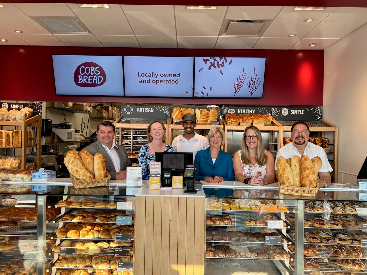 townofeg's tweet photo. Welcome to #EastGwillimbury @CobsBread! Shop for delicious sweet and savory breads, tarts, pastries, and more at Yonge and Green Lane in the Fieldgate Plaza #EGLovesLocal 🥐 🥖 https://t.co/imoxFWqQBN