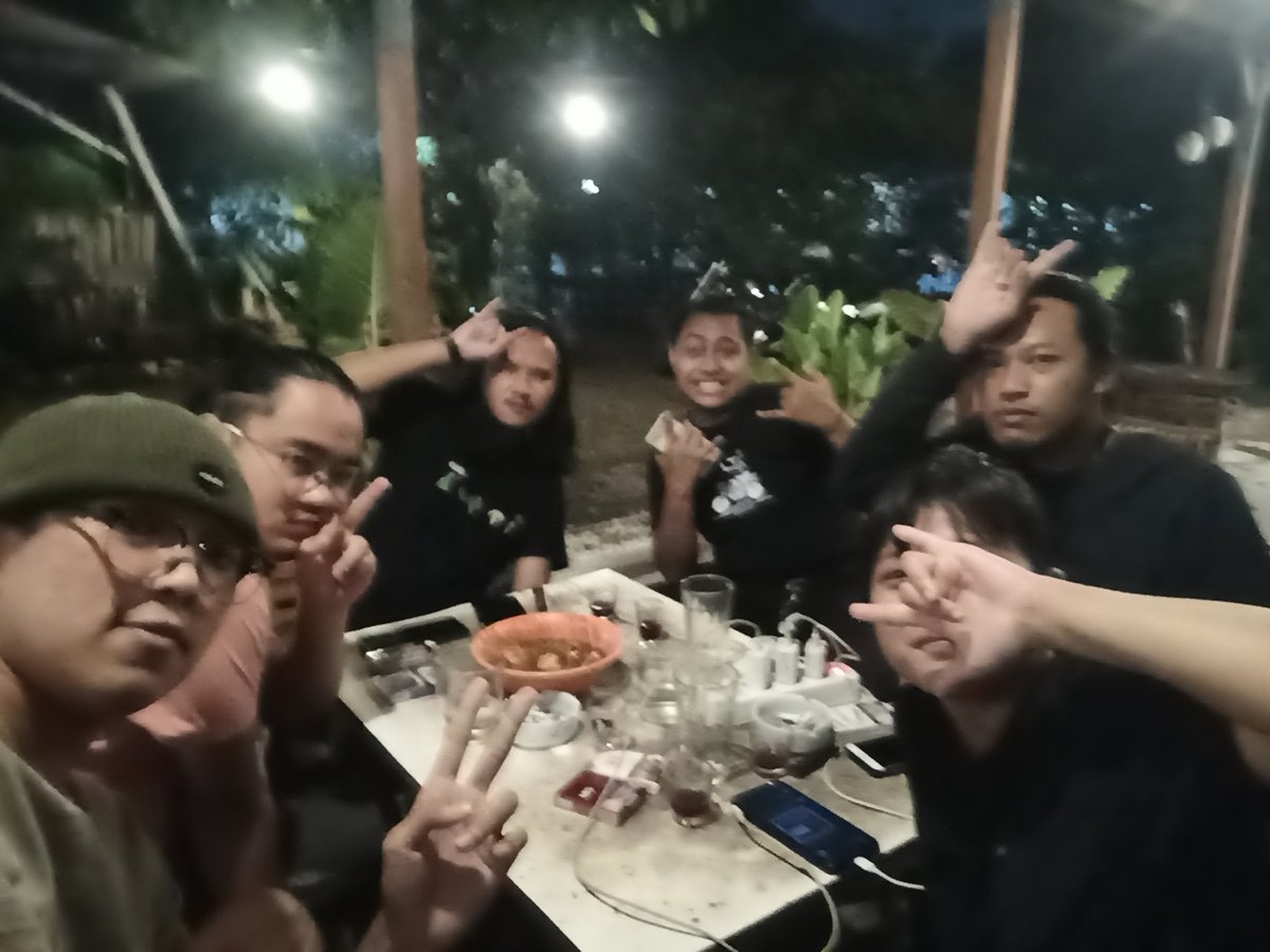 mzndnr's tweet photo. @opaoma_coffee mukbang somay https://t.co/YwMcE0fZLC