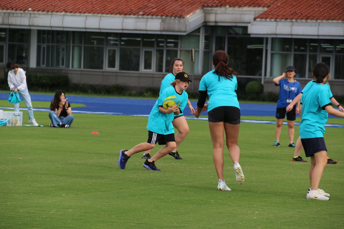 scooterh99's tweet photo. We couldn’t have asked for a better night to host #FNL the students and teachers had a blast participating in volleyball, baseball, rugby and cross country! #SASPudong @SASchina #EagleCode https://t.co/arj2Jbm2s9