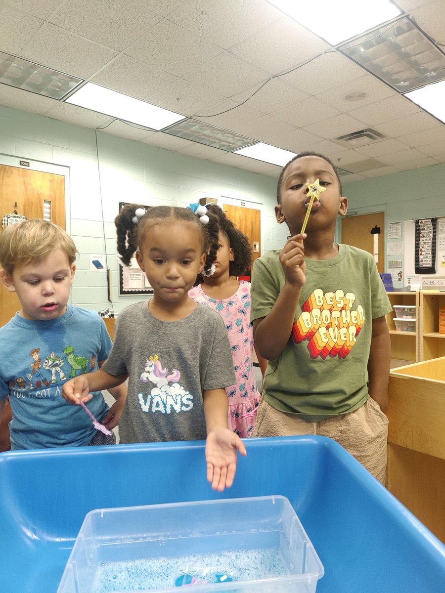 Our pre-k blended class <a href="/PalmTerrace_VCS/">Palm Terrace Elementary</a> had fun this week becoming "soapy scientists". We have discovered that we LOVE science!#superpod