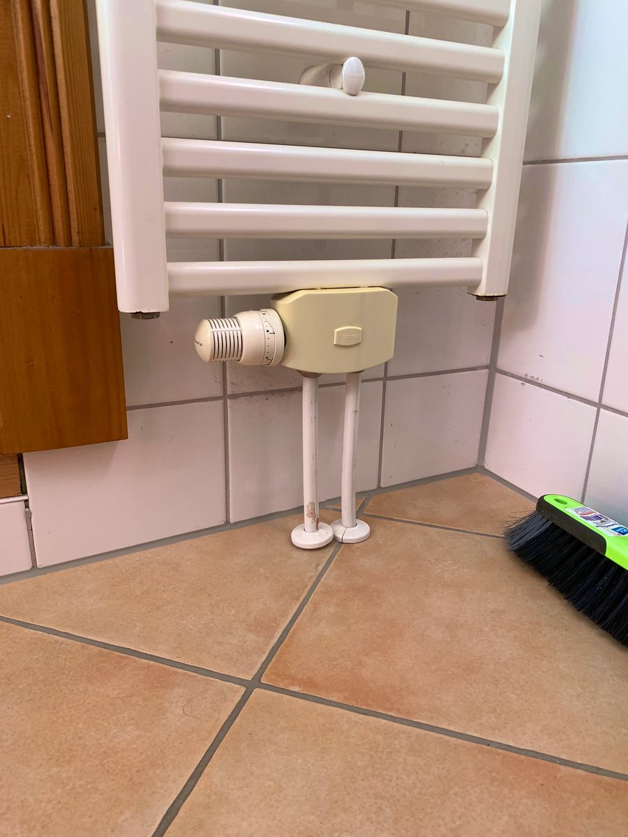 mrsyounghunny's tweet photo. Du weißt, dass du zu viel Star Wars geschaut hast, when you see it. https://t.co/NvuvKL5yLH
