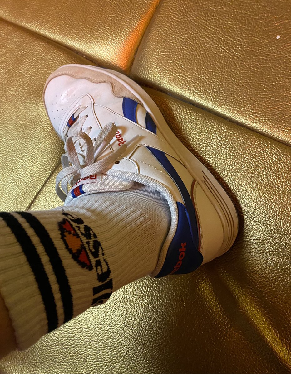 feettaps's tweet photo. 🧦👟 Reebok sneaker and white Ellesse Socks on golden sofa press 🛋 

FREE onlyfans account! 🦶👣🧦👟
https://t.co/lr7i69a5JF

#cashfag #findom #cashmaster #paypig #master #feet #onlyfans #footdom #gay #malefeet #feetfinder #socks #sneaker #feedfinder #boy #sneaker #socks #sox https://t.co/OYmJoOdmOq