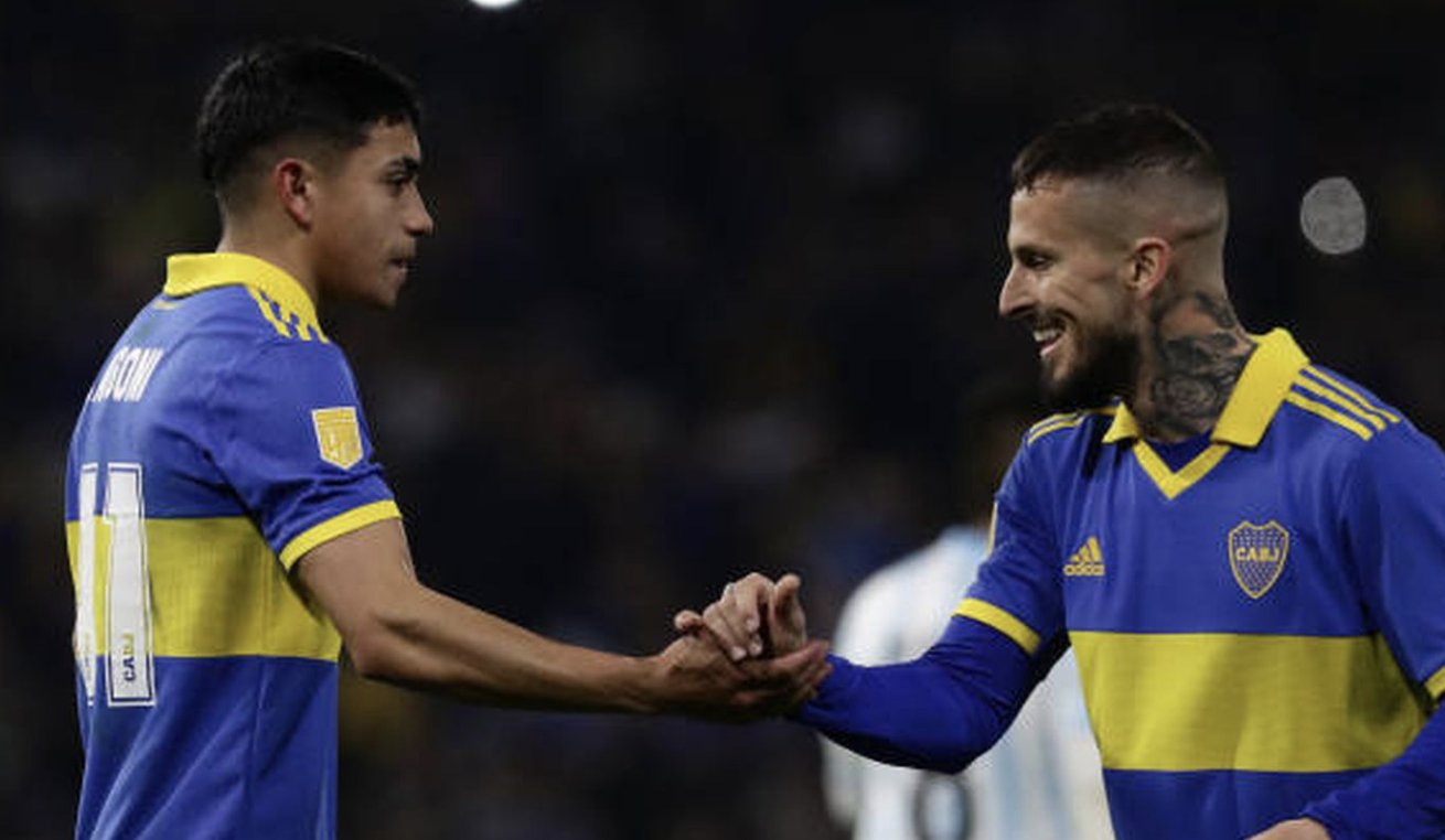 Boca Juniors - La12Tuittera on Twitter: "BENEDETTO 🤜🏻🤛🏻 LANGONI 🤔  ¿Será la dupla del ataque de #BocaJuniors para el #Superclasico? ¿Qué  pensas? Te leemos 👀 https://t.co/wRXNeDo2Sz" / Twitter
