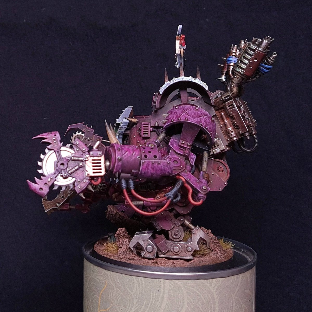 BoggartMan's tweet photo. It was long, but really interesting project! One more step to 1000 points army.
50 grades of magenta Dread, I hope you like it 😉
#WarhammerCommunity #warhammer40k #warhammerpainting #warhammerofficial #orks40k #gamesworkshop #hobby #art #warmongers #warwardens #deffdread https://t.co/RwUPkp0qW1