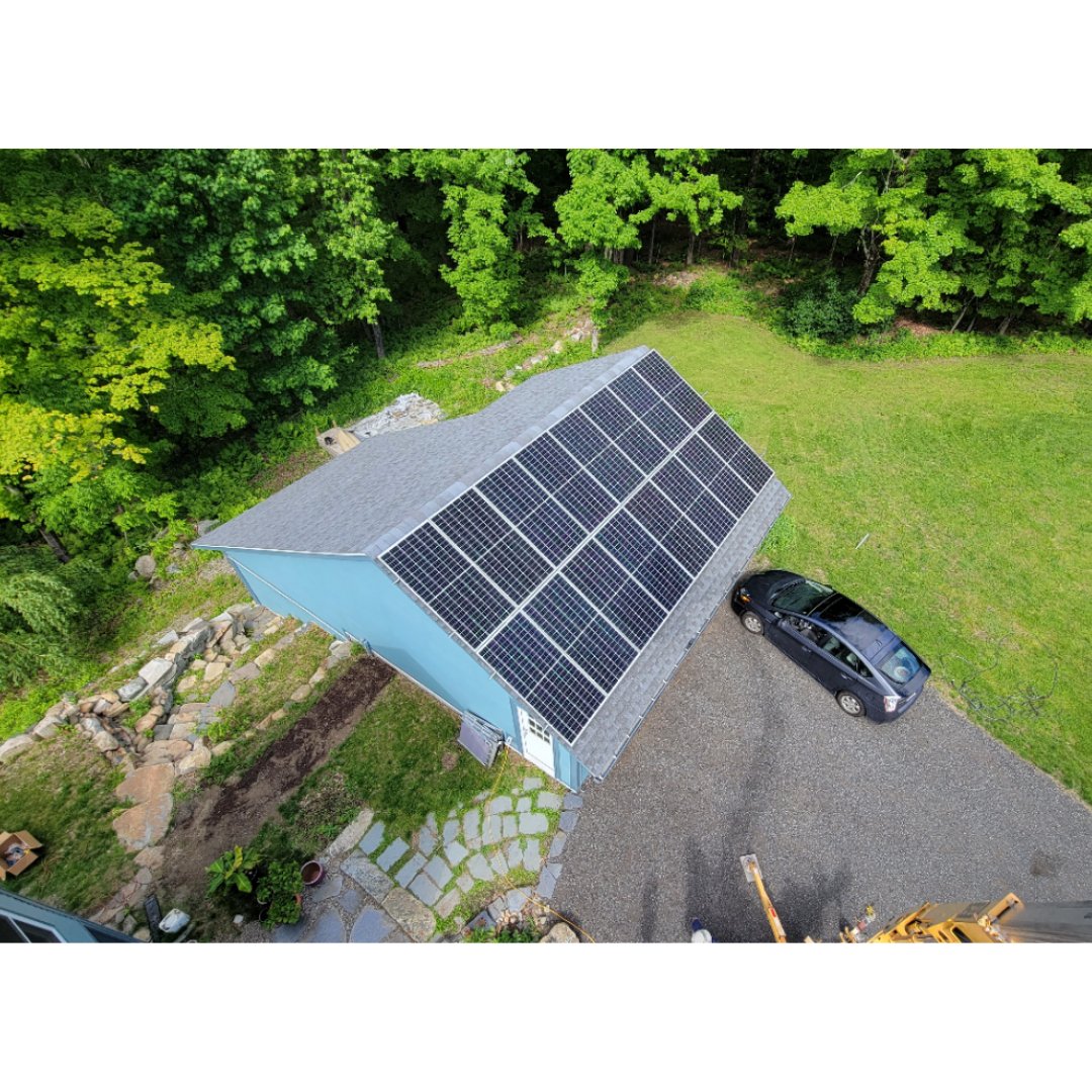 We are dazzled by this 12.3kW grid-tied <a href="/Enphase/">Enphase Energy</a> install in Shelburne, MA! 

Check out the Grid Tie System Calculator and other planning tools in our Resources Library: altestore.com/diy-solar-reso…