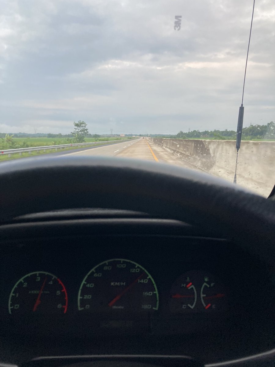 gatotrendra's tweet photo. Jika tidak menemukan kesenangan dalam keterpaksaan, semua akan terasa membosankan ~ Takumi Fujiwara ~ https://t.co/1sUQtWGzBx