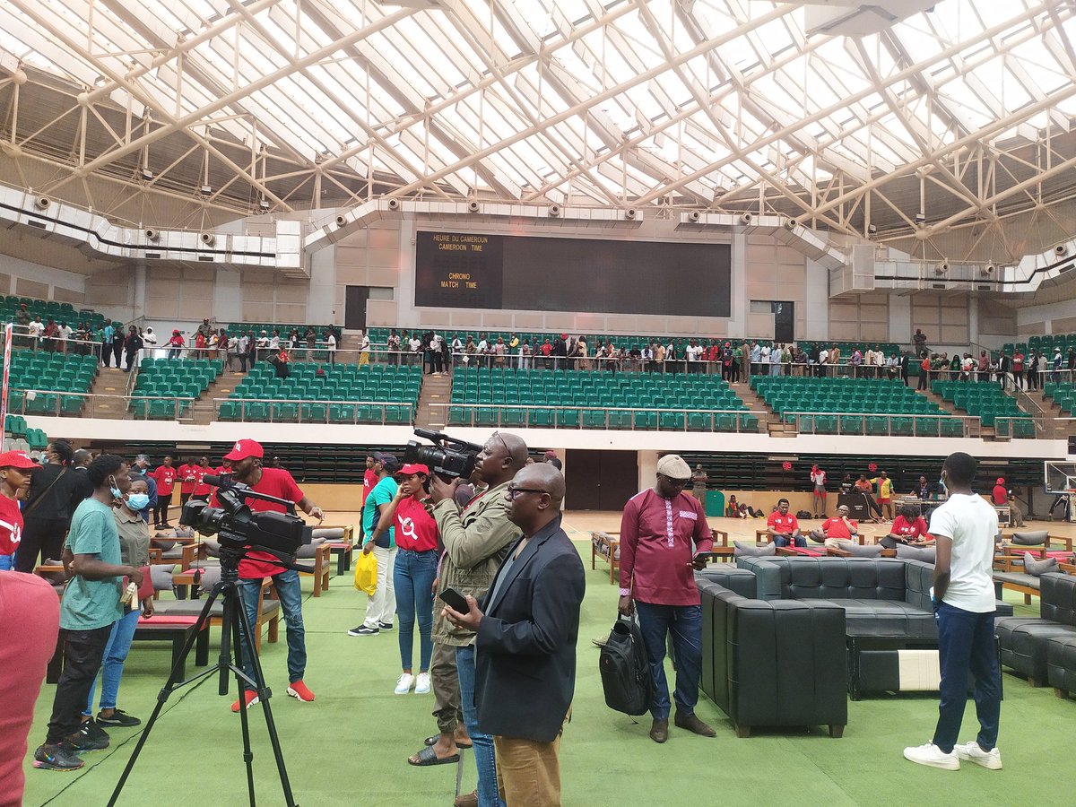 CRTV_web's tweet photo. #FIFAWC2022
#TrophyTour
#FWCTT
As part of the display of the FIFA World Cup Trophy at the Yaounde Multipurpose Sports Complex,public will be thrilled with a musical concert amongst many exciting activities previewed day-2 of the trophy tour in Cameroon https://t.co/Gk89z1Yxl8