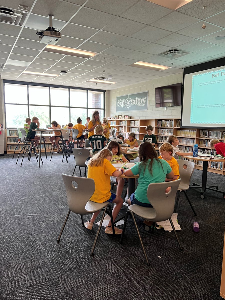 Who says you can't do math in the Learning Commons? We love it when teachers utilize our space as an extension of their classrooms! @MVESGainesville @h2o3rdgrade