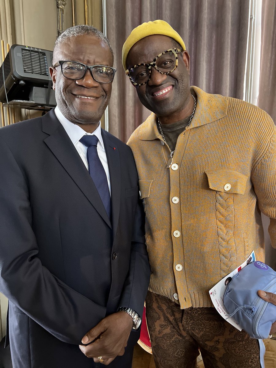 amabanckou's tweet photo. Le plaisir de rencontrer le COURAGE. Merci au docteur congolais @DenisMukwege. https://t.co/cfYnZ79LQ4