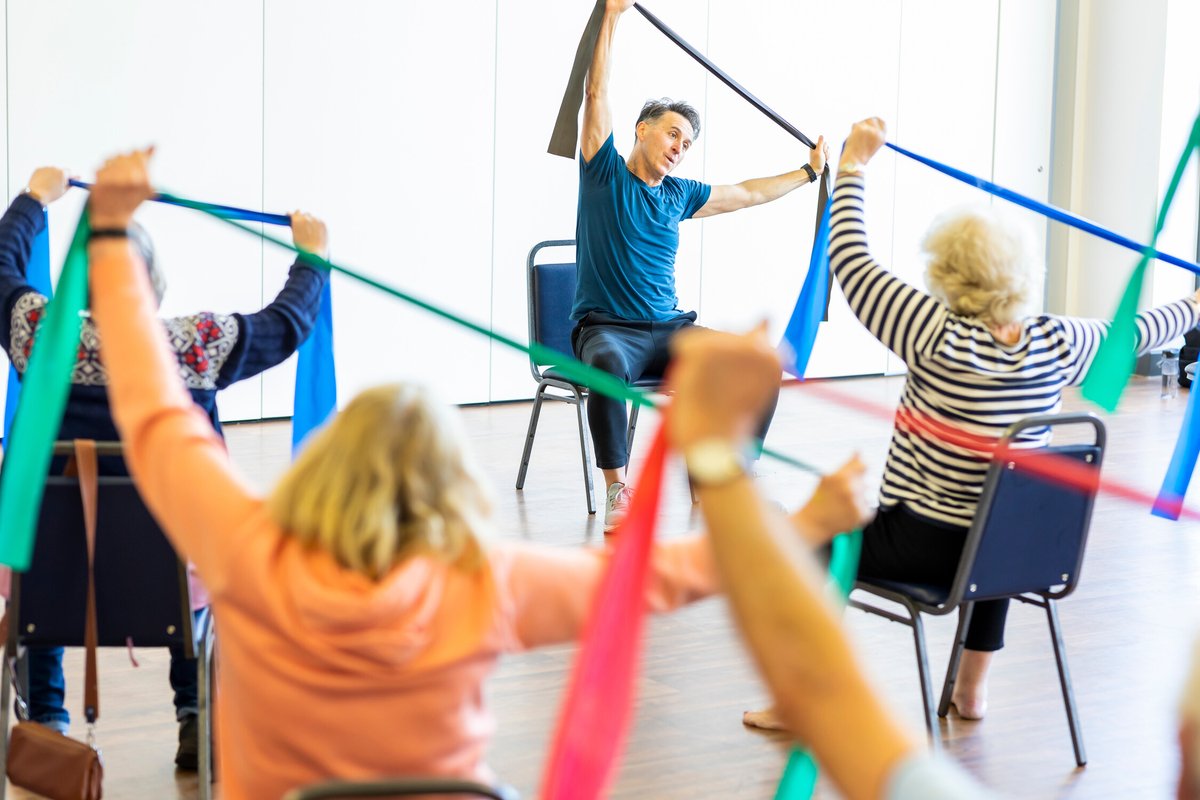 AgeUKSoton's tweet photo. National Fitness Day - 21st September
The NHS says that older adults should do some type of physical activity every day. Age UK Southampton are offering free taster classes online https://t.co/LgkeG6zsdH https://t.co/jC9QVMRcbU