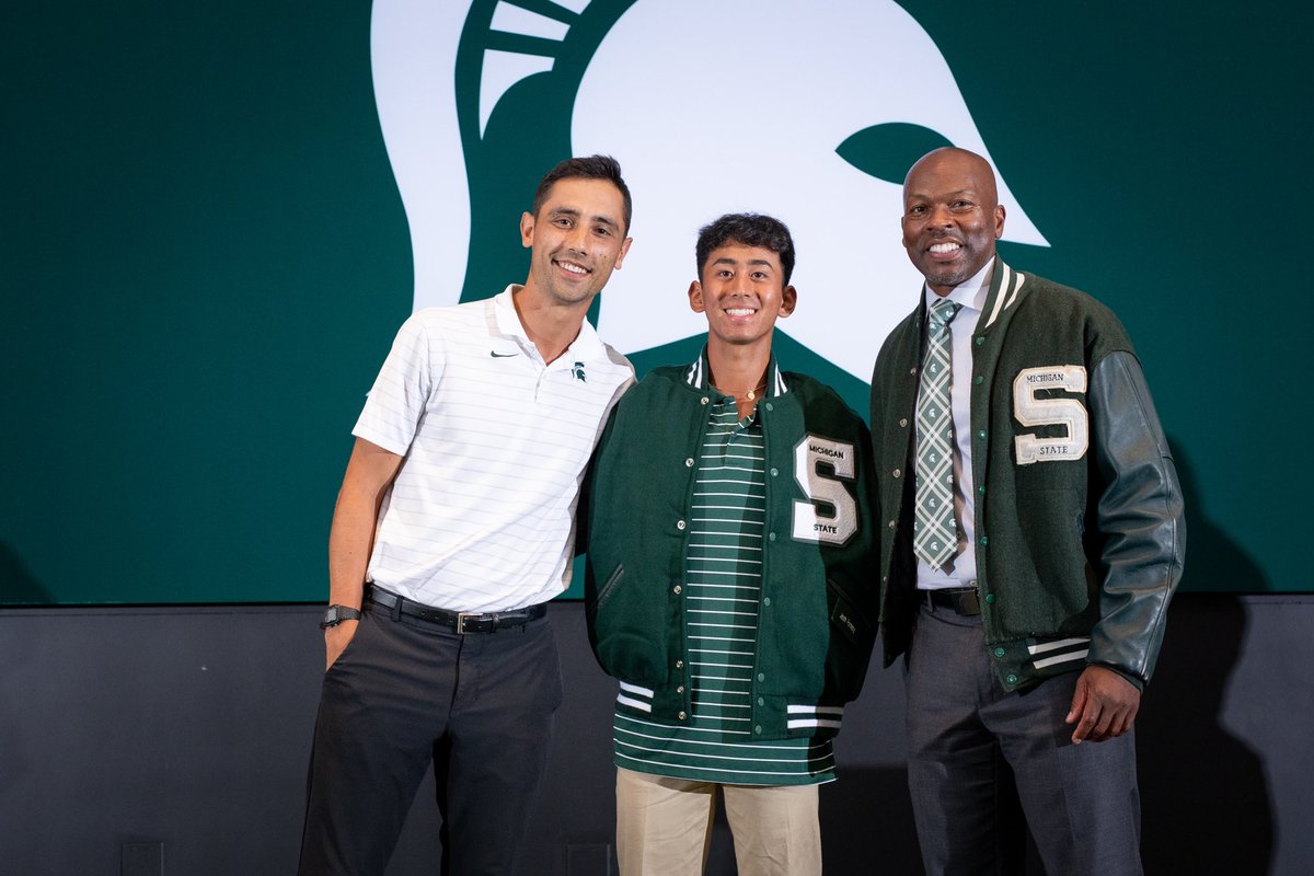 MSU_MTennis's tweet image. Congratulations to Josh Portnoy and Max Sheldon, who both received their letter jackets last night!

#GoGreen