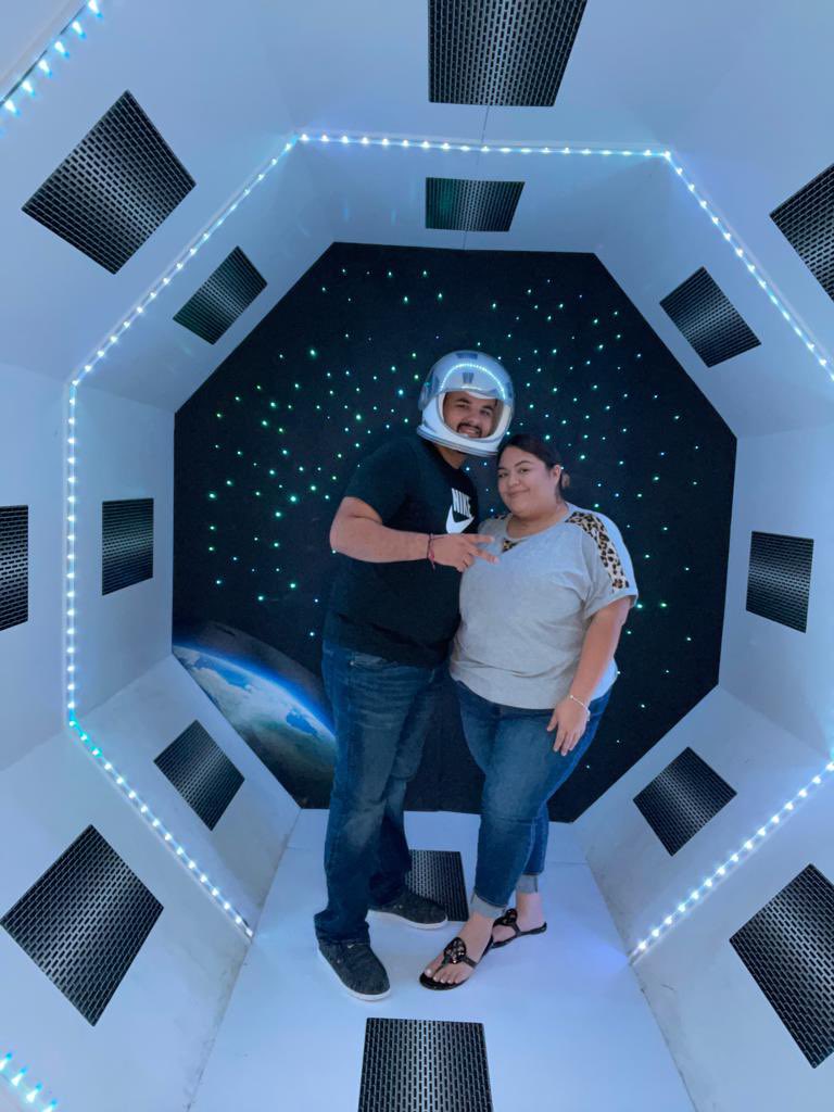 desiree_mc2's tweet photo. finally convinced him to go to the selfie museum 🙈💗 https://t.co/M4eSBpmJIb