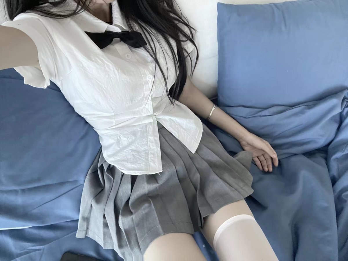 jiangxinton's tweet photo. 有网红��吗，哈哈 https://t.co/koz53JhWYM