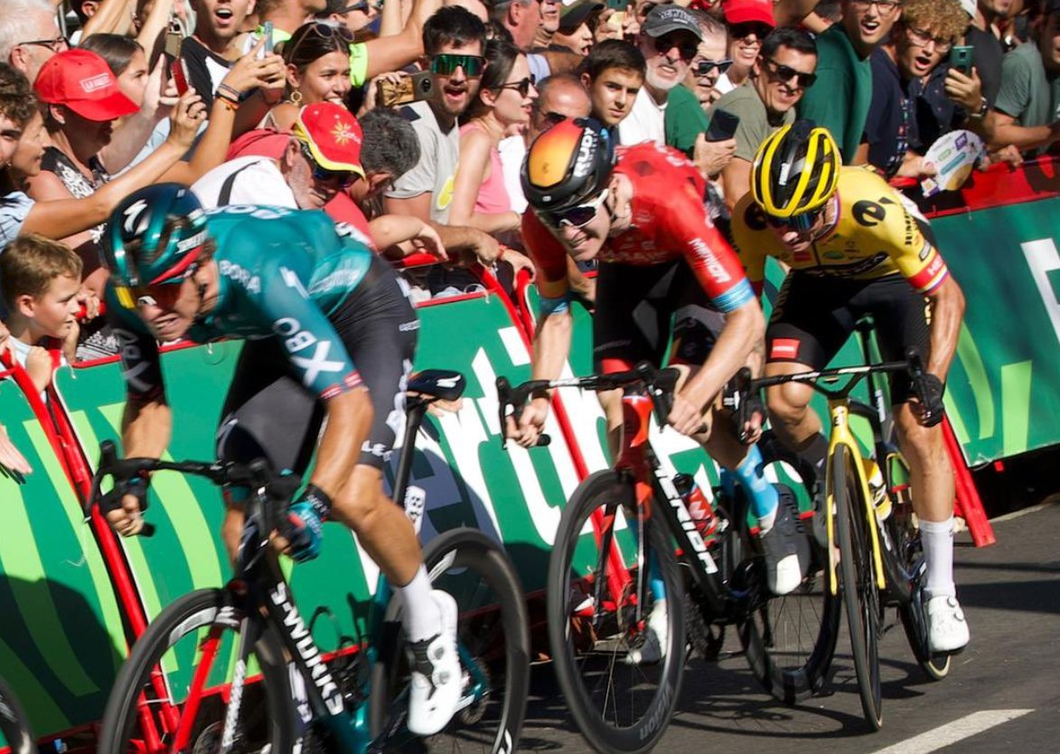 Roglic: "The crash was not caused by a bad road or a lack of safety but by a rider's behaviour. I don't have eyes on my back. Otherwise, I would have run wide. Wright came from behind and rode the handlebars out of my hands before I knew it." 🤔 #LaVuelta22