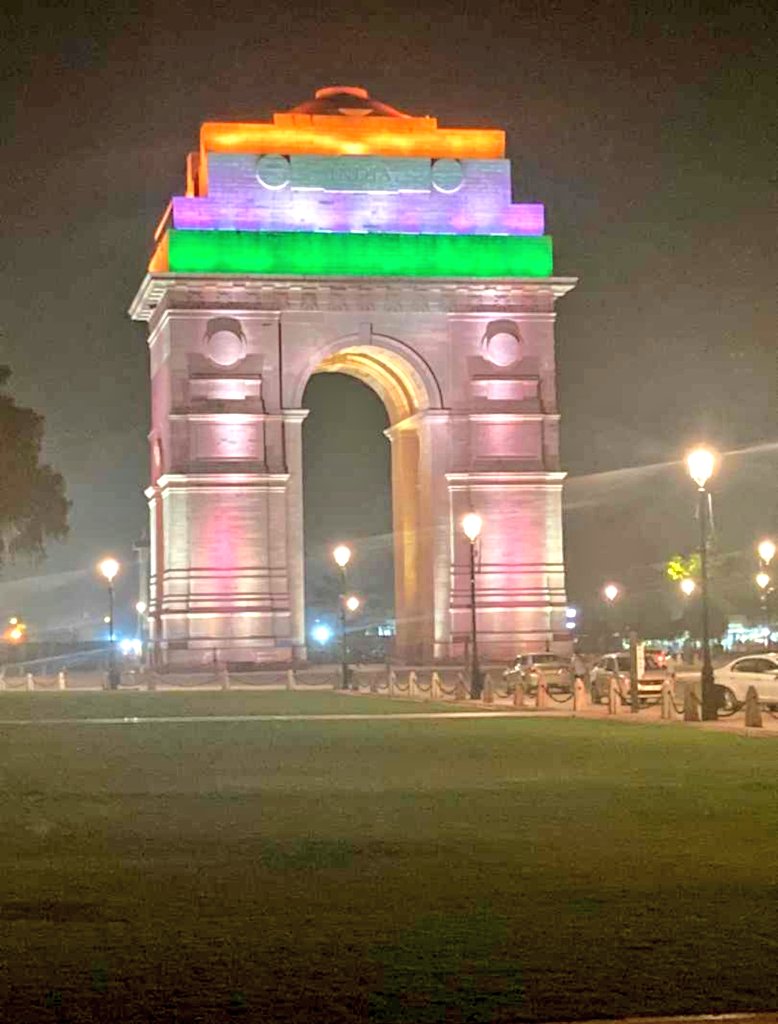 Novice2NSE's tweet photo. I get to see this every evening 🙂🇮🇳🔥
#KartavyaPath
#Kartavya_Path
#IndiaGate
#IndiaAt75 https://t.co/zJ6CZKJ4gO