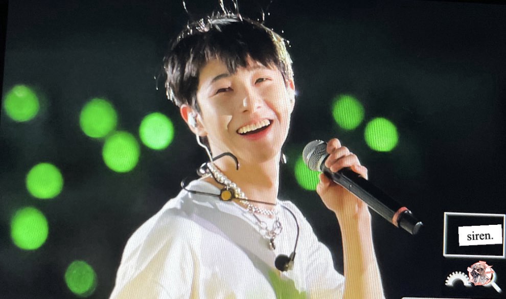 renjunbase's tweet photo. to see him crying is our weakness, we can't hold this feeling...
renjun! if u asked me why u deserve so much love like this so the answer is you actually more than deserve, nothing can change that, we love u no matter what and will happen in future. 
we love u in this  (cont..) https://t.co/uOK45ToxRf