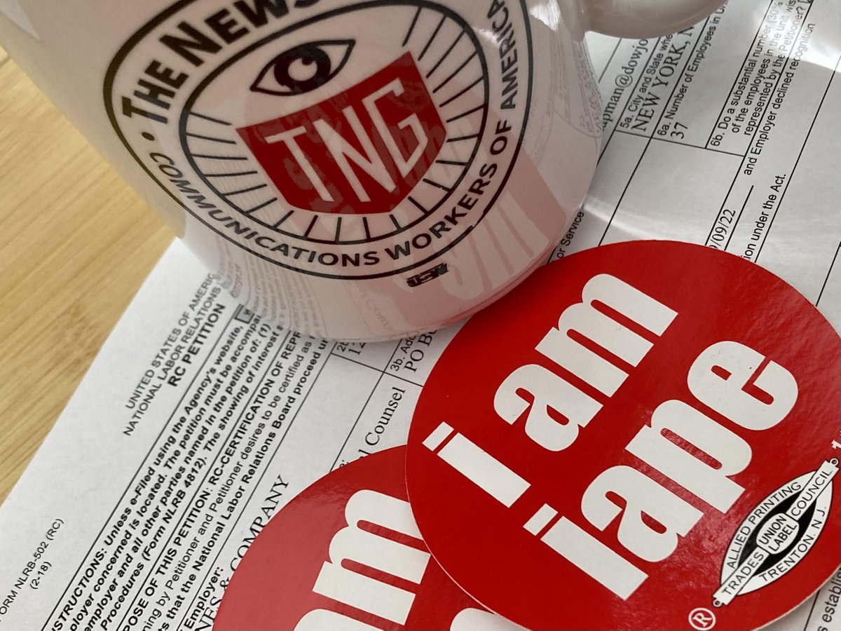 🚨Some news:🚨
 
This morning, WSJ Photo Editors announced that an overwhelming majority of their department have signed union authorization cards indicating their desire to be represented by <a href="/IAPE1096/">IAPE TNG/CWA 1096</a>, Local 1096 of <a href="/newsguild/">The NewsGuild-CWA</a> and <a href="/CWAUnion/">CWA</a>. 🧵