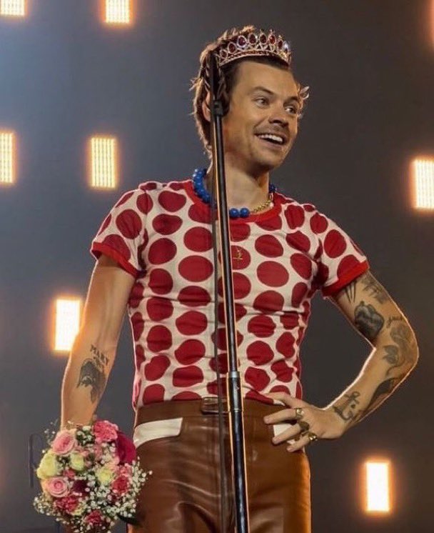 MagicMichaela's tweet image. Nothing but respect for MY king of England