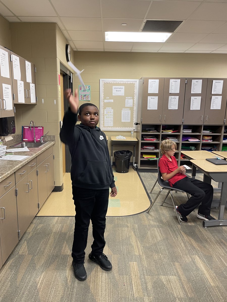 StemWloo's tweet photo. 5th grade students at Becker Elementary are jumping right into their first science unit of the school year: Whirligigs!  They are learning about gravity, a fair test, analyzing data, and using evidence to support a claim.  #bebold #STEM @WaterlooSchools https://t.co/lrFJcaJzKR