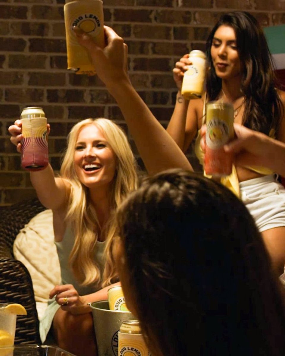 People are already drinking Pumpkin Spice Lattes, and it COULDN'T BE US. Raising a can to continued summer fun.

Get Loud Lemon near you: loudlemon.com/store-locator