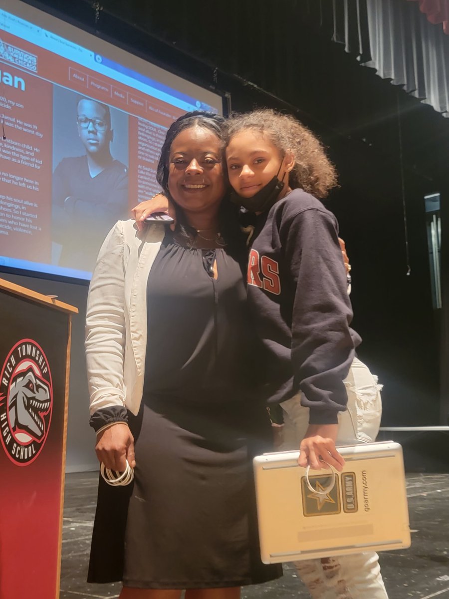 mscreer17's tweet photo. Thanks @RafiahMaxie for speaking with our students and sharing your story. @RichTownshipHS #SuicidePreventionMonth #SuicidePrevention
#richinstudentssuccess https://t.co/Ftyl7bW8Bb