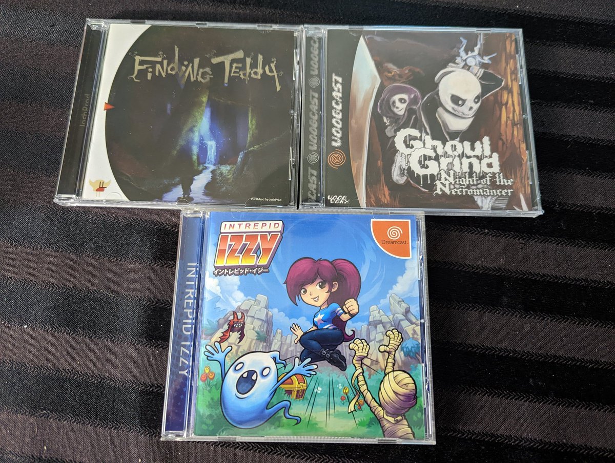 AdamKoralik's tweet photo. The @SEGA #Dreamcast has turned 23 years old!

We celebrate by looking back at the new games this year.

Giveaways! Follow me, follow @thebitstation , retweet this tweet, &amp; you'll be entered to win your choice of a free game (pictured below) sent to you.

https://t.co/EFGdfCrdtN https://t.co/1RoQMVRGzG
