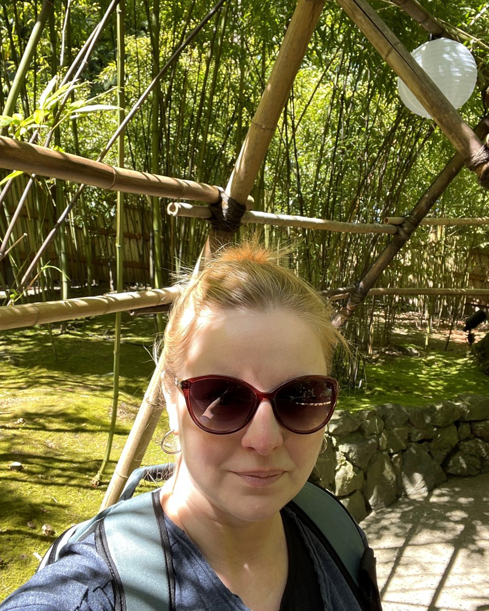 SocialScienceAU's tweet photo. Last in our summer vacation series, here's Kim McLachlan at Butchart Gardens in Victoria taking some time off before attending @NACADA's annual academic advising conference. Later in the summer, she &amp; her family travelled to Toronto. @ambrose_uni https://t.co/uTEEccdBnh