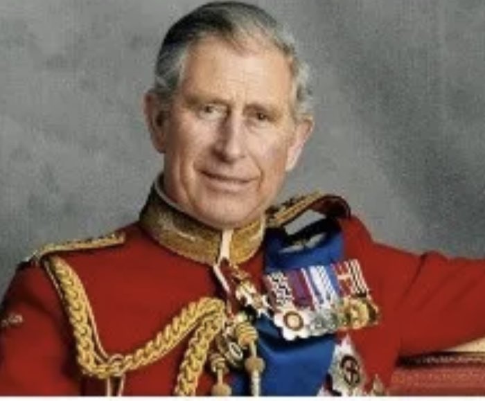 Enhorabuena al nuevo rey Carlos III de Gran Bretaña, a pesar de que el CIS daba como claro favorito a Pedro Sanchez !!!