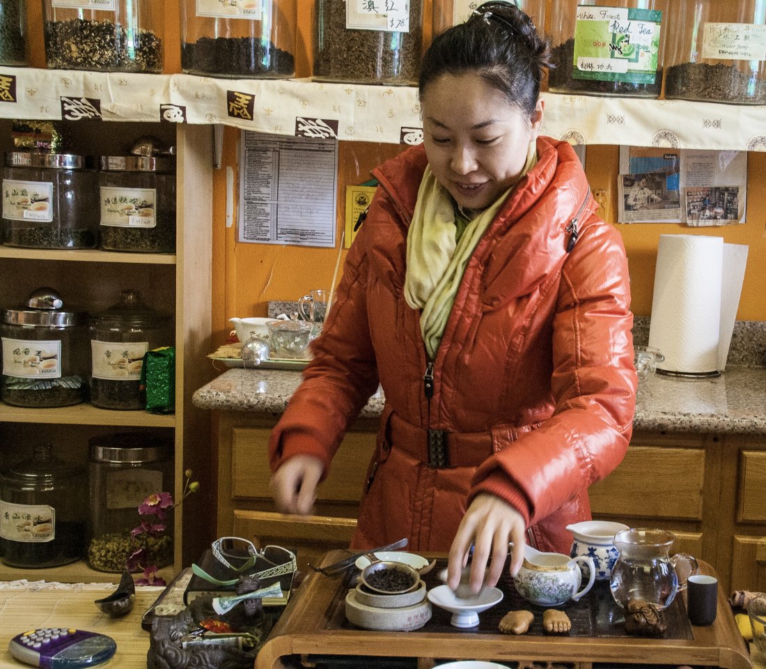 marnicpatterson's tweet photo. It’s #foodiefriday in #sanfrancisco and we’re seeing a traditional #japaneseteaceremony.

#teaceremony #sfcity #sfguide #ilovesf #lovesf #thesanfrancisco #sanfran #travelwritersuniversity #IFWTWA #trip101com #travelphotographer #travelphotography #phototravel #fridayfeeling https://t.co/aPQYWlXVWf