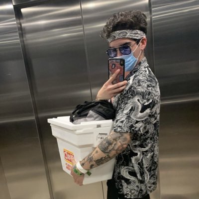 ElCheeseB's tweet photo. #NuevaFotoDePerfil https://t.co/TUkoCywmDL
