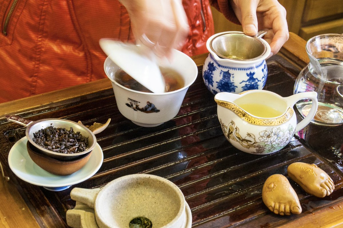marnicpatterson's tweet photo. It’s #foodiefriday in #sanfrancisco and we’re seeing a traditional #japaneseteaceremony.

#teaceremony #sfcity #sfguide #ilovesf #lovesf #thesanfrancisco #sanfran #travelwritersuniversity #IFWTWA #trip101com #travelphotographer #travelphotography #phototravel #fridayfeeling https://t.co/aPQYWlXVWf