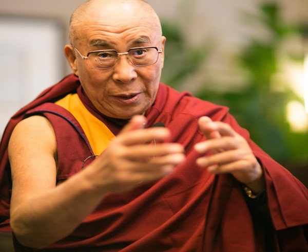 TeLoCuentoNews's tweet photo. “Su reinado representó celebración e inspiración”: El #DalaiLama ofreció sus #condolencias por el deceso de la #ReinaIsabelII https://t.co/ef9i9sZfXU https://t.co/QO3KZ71TrN