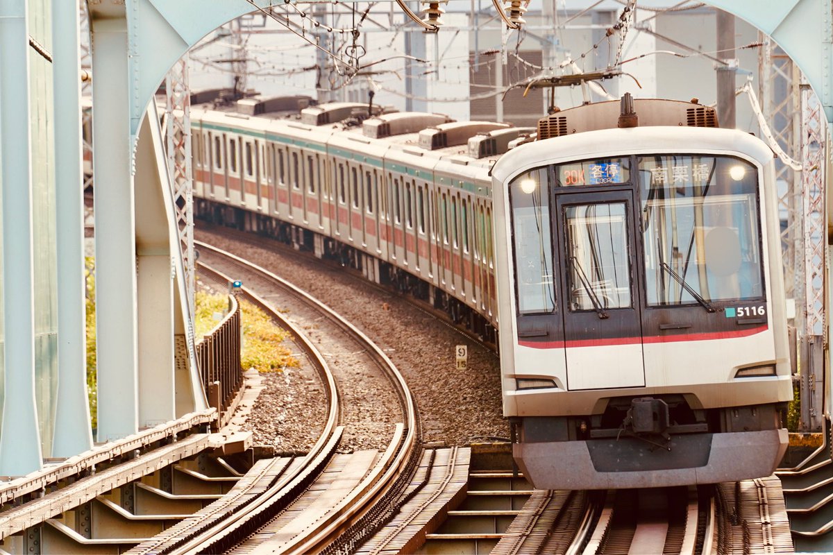 liner_85's tweet photo. #眠いから無言で写真を貼る
#おやすみトレイン
#5116F #東急5000系 #東急田園都市線 https://t.co/rT5SbGKpuh