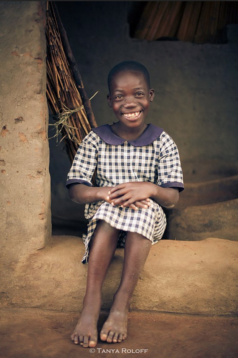 maishaproject's tweet photo. DYK: Just one year of primary school education can increase a girl’s income later in life up to 20%.
Investing in girls’ #education can change the 🌍
👩🏽🎓 To sponsor a Kenyan girl’s education, CLICK ⤵️⤵️
https://t.co/v4PVijFGlZ
#MaishaProject #LiteracyDay
📸: @TanyaRoloff https://t.co/ne2sDaR40s