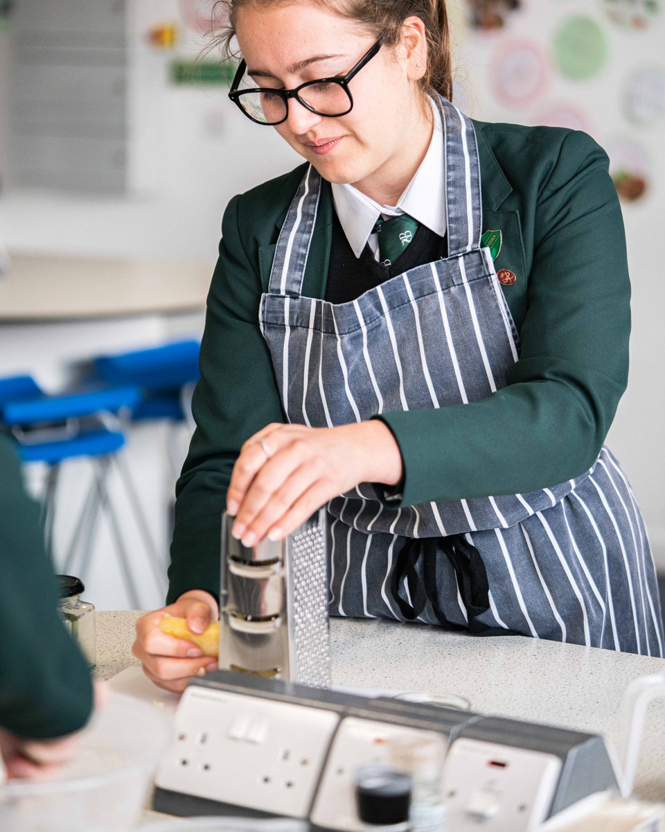 BohuntWokingham's tweet photo. WE CAN'T WAIT TO WELCOME YOU - 1 week to go until we open our doors for our annual Open Event. Thursday 29th September 5pm-8pm #EnjoyRespectAchieve #FutureGameChangers https://t.co/ra7V94hbDF