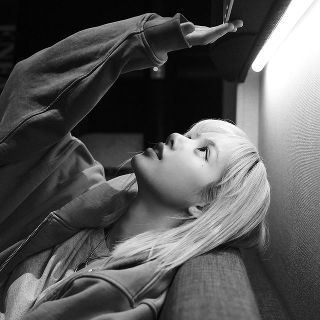 Hadjerlotus3's tweet photo. #10yearswithmoney
#LISA 
#LALISA 
#MONEY 
#10yearswithlalisa https://t.co/FUtFX4uYmB