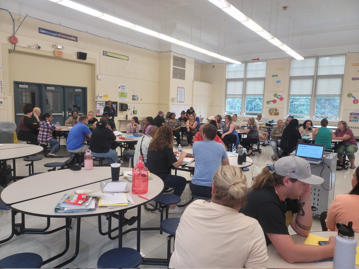 STEMatBlodgett's tweet photo. Syracuse STEM Community, 
Our teachers and staff attended various professional development opportunities to lead students to success for the 2022-2023 school year. #GoSTEMLions #SCSDPL #SCSDSuccess @STEMatBlodgett @SyracuseSchools https://t.co/oOBaXPrUOP