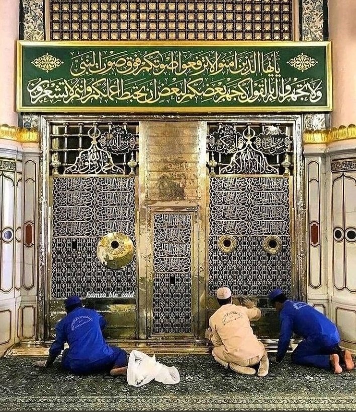 ‏꧁༺وردہ عرفان tweet media