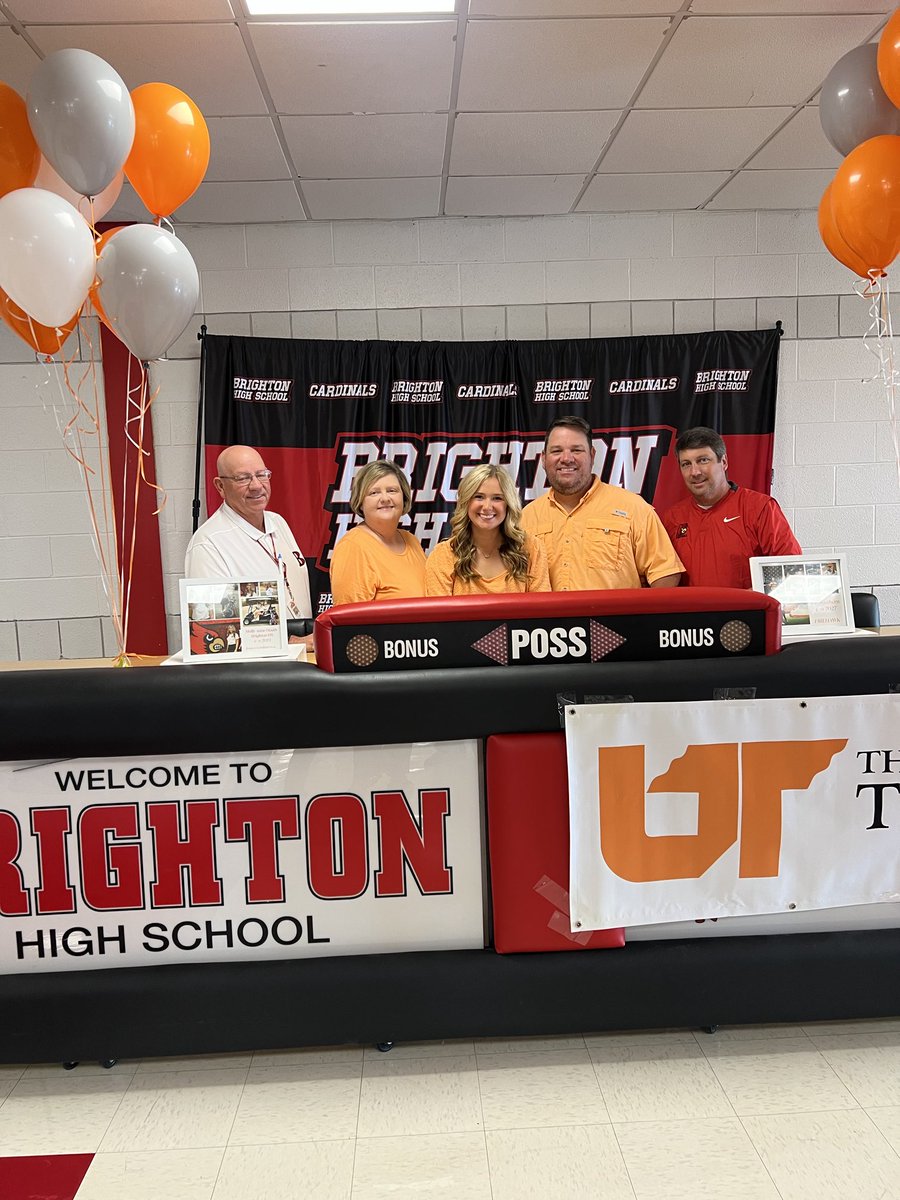 johnvarlas's tweet photo. Congrats to Molly Heath at Brighton! She’s signed to play college golf at Tennessee Southern. https://t.co/KVaZaLjpXx