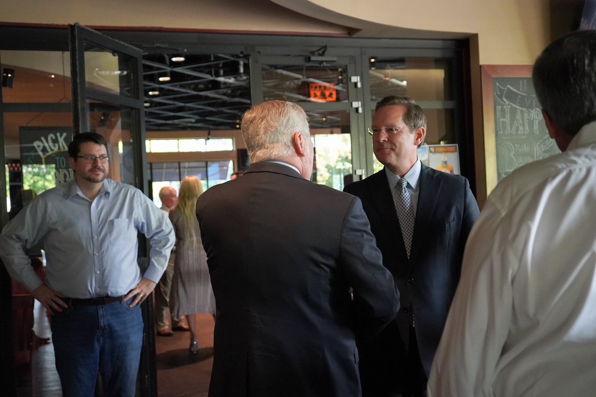 CSexton25's tweet image. It’s always a good day when you start it at Aubrey’s in Knoxville. It was great seeing so many come and show support for @PozyForStateRep. District 90 is ready for an effective leader and Republican representation again!