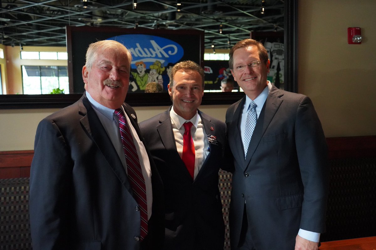 CSexton25's tweet image. It’s always a good day when you start it at Aubrey’s in Knoxville. It was great seeing so many come and show support for @PozyForStateRep. District 90 is ready for an effective leader and Republican representation again!