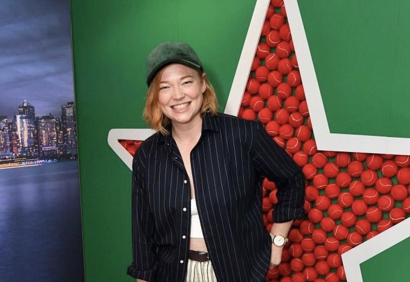 | Sarah Snook + her green cap | Sarah Snook + her green cap