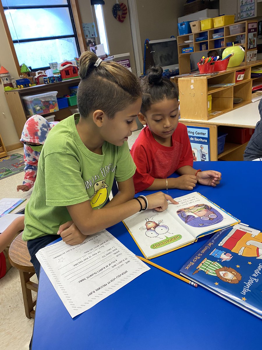 MsFerrari3rd's tweet photo. We had a blast with our reading buddy class @PreK_Snyder 📚@PoincianaCCPS https://t.co/xL378yvRAW